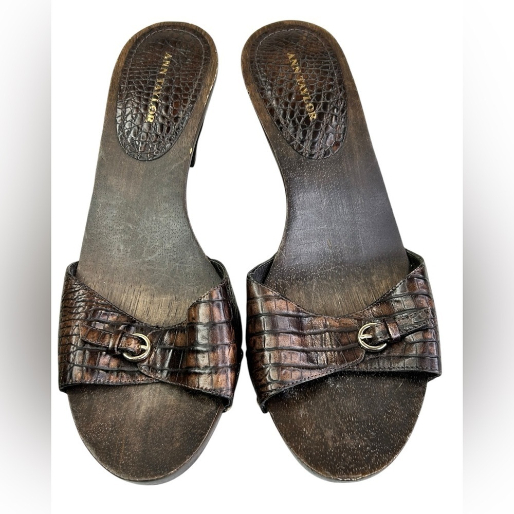 Ann Taylor Y2K Brown croc Leather Slide Sandals wood